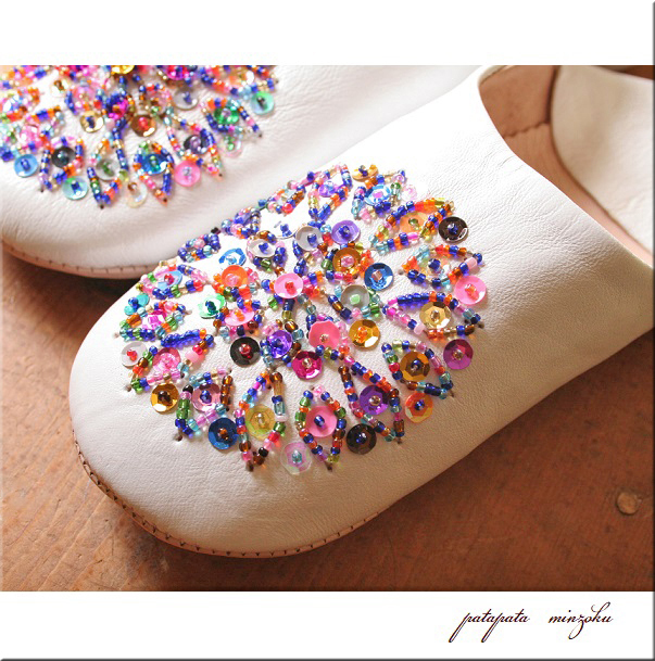  Bab -shu beads spangled white multi Aurora spangled patamimoroko sheep leather slippers 