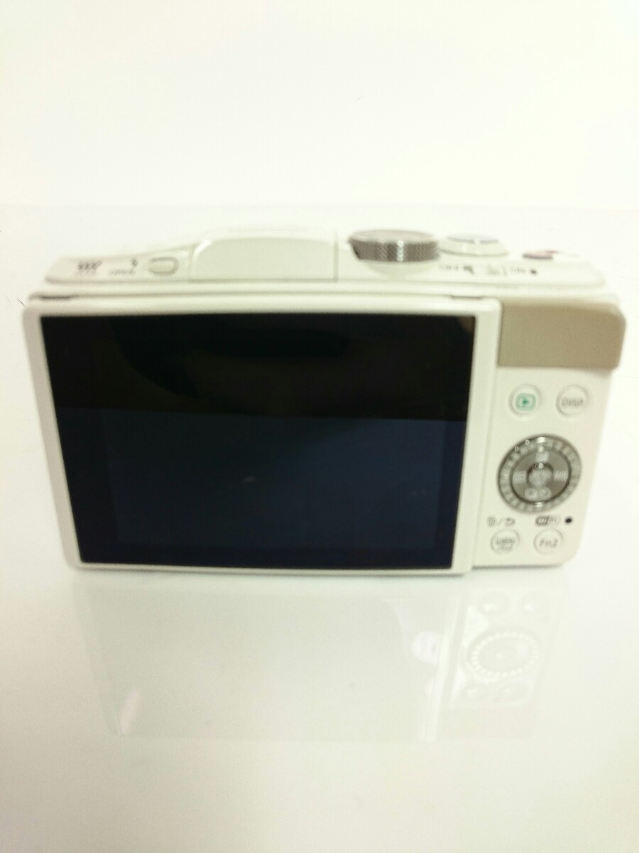 Panasonic◆デジタル一眼カメラ LUMIX DMC-GF6X-W 電動ズームレンズキット [ホワイト]_画像2