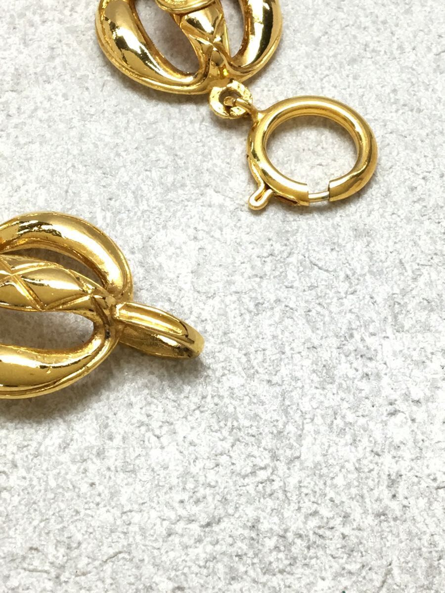 お得商品 CHANEL◇マトラッセ ラウンド ブレスレット 金属素材 ひし形