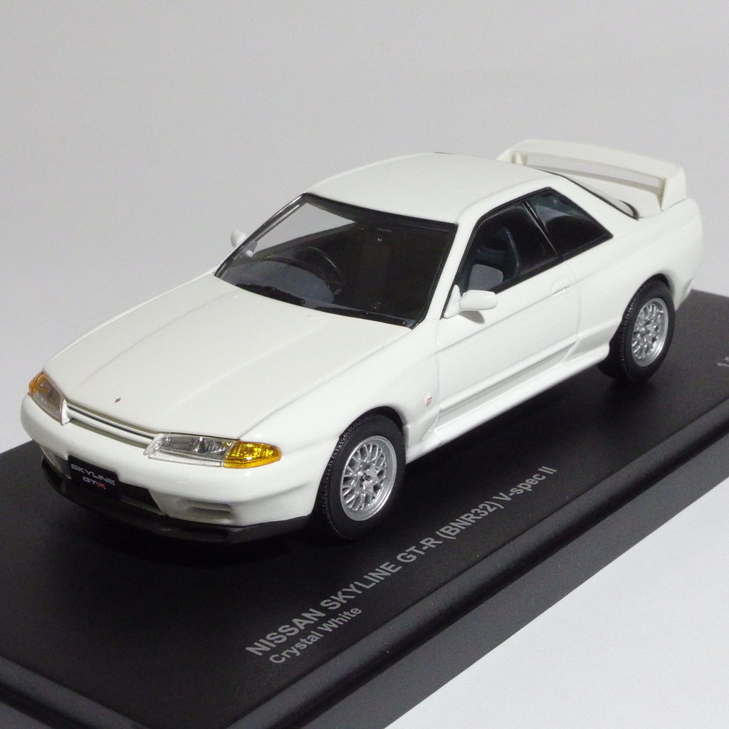 ★ KYOSHO 1/43 日産 スカイライン GT-R (R32) VスペックⅡ ★_画像1