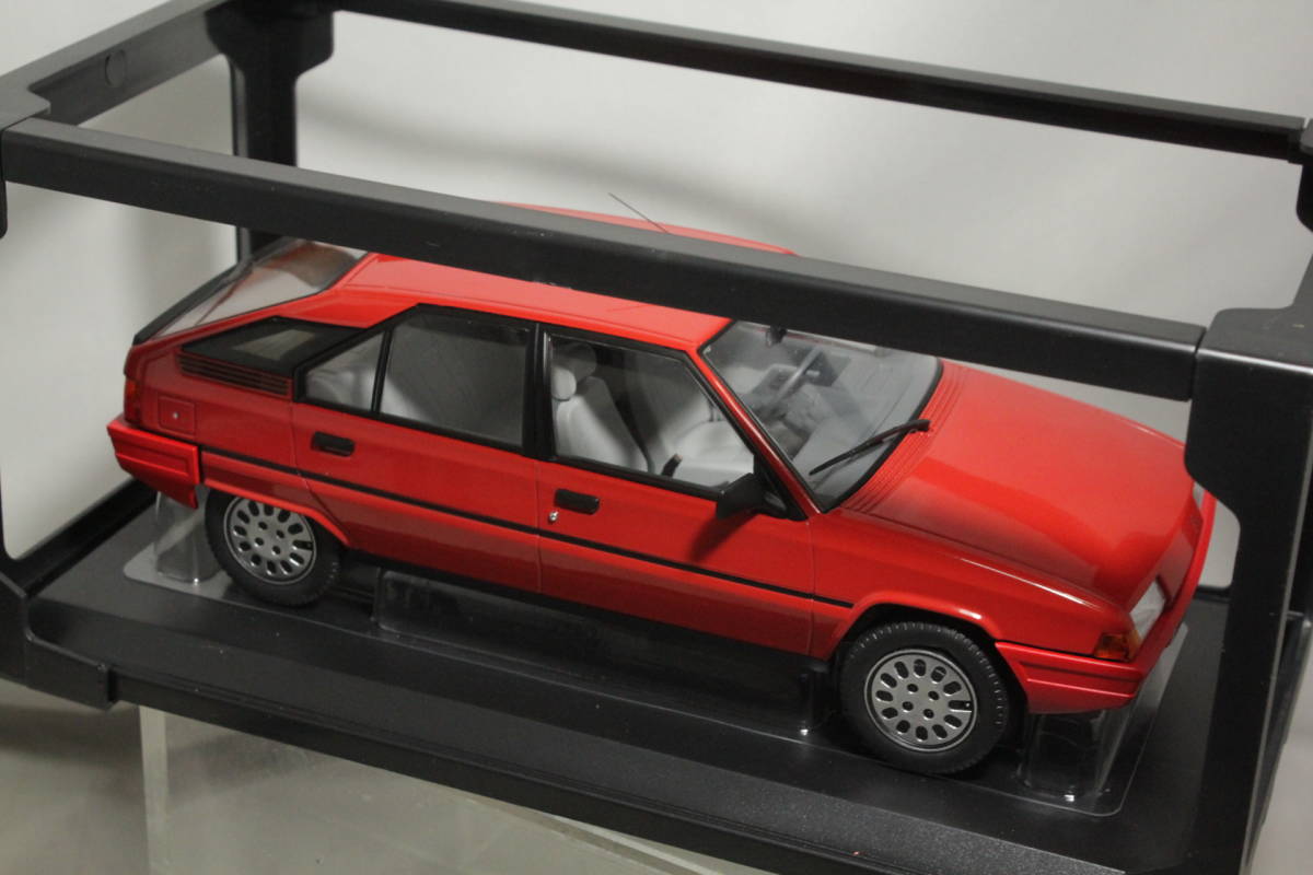 NOREV 1/18 シトロエン BX 16 TRS Red 1983の画像4