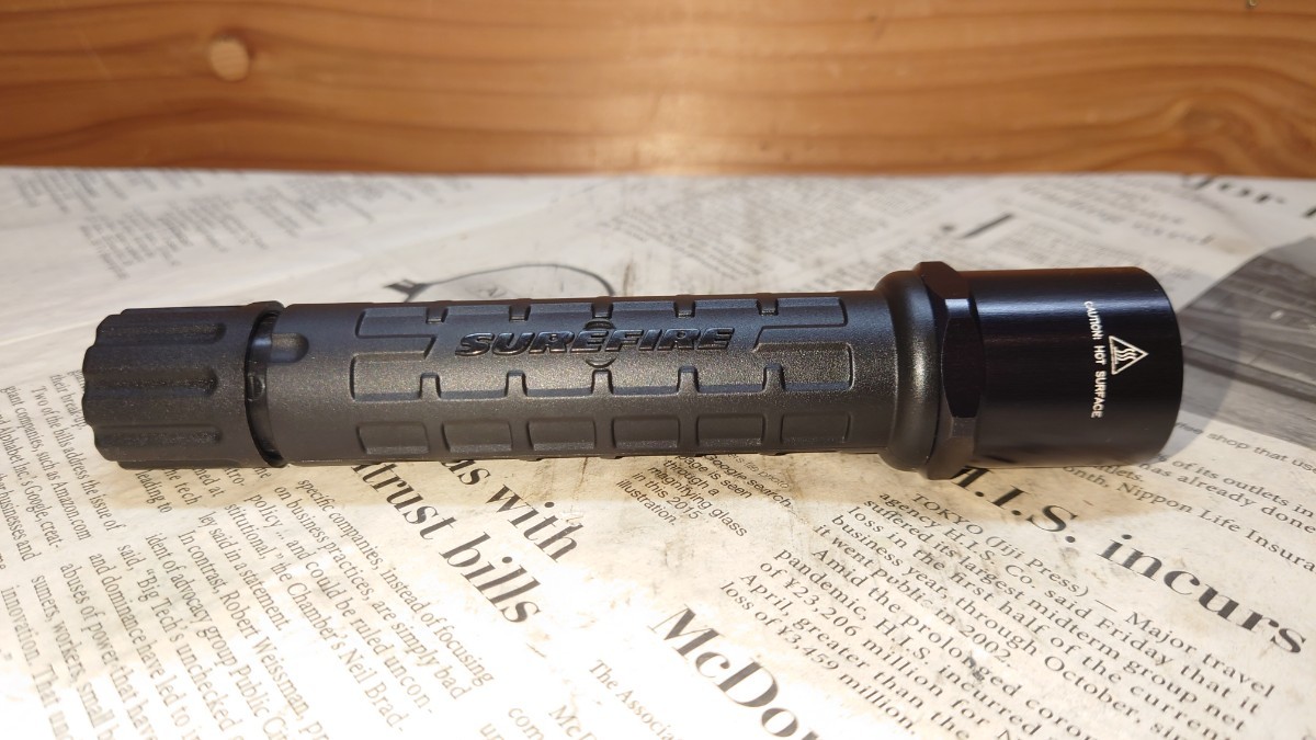 Yahoo!オークション - 【未使用】SUREFIRE G3L NITROLON P60L Yahoo!オークション - 【未使用】SUREFIRE G3L NITROLON P60L