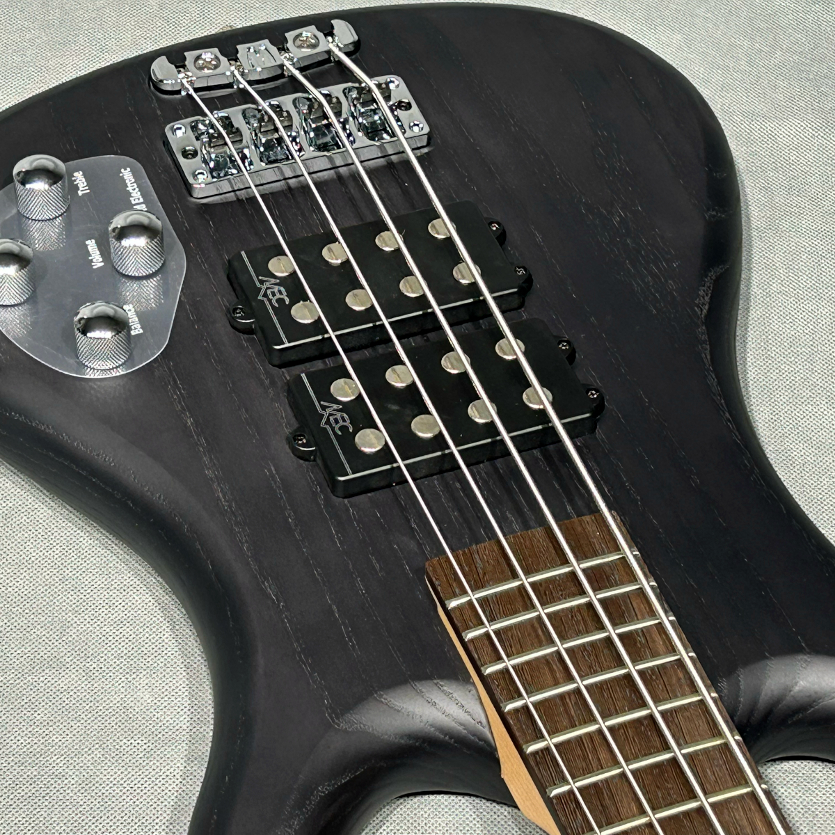 アウトレット特価品】 Warwick Rockbass CORVETTE
4 NB Nirvana