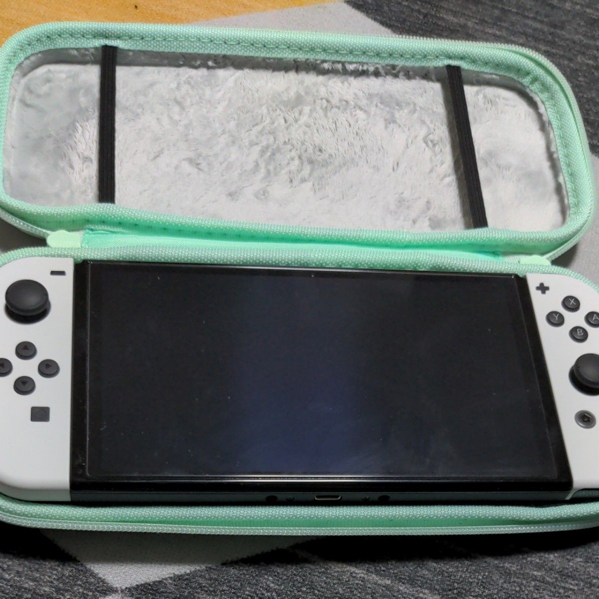 美品 ポーチ付き Nintendo Switch 有機ELモデル ホワイト