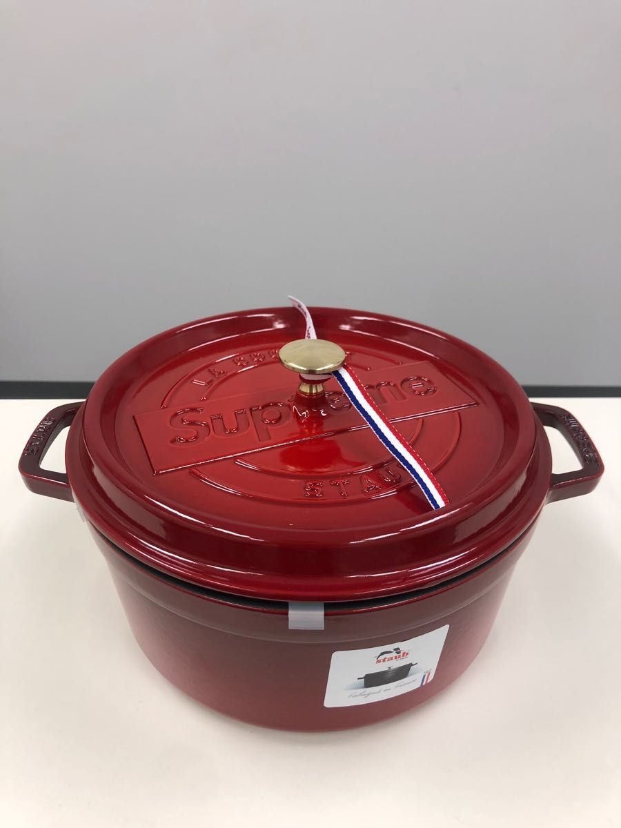 supreme staub ホーロー　両手鍋