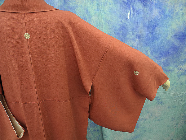 （22）色留袖　着物　リサイクル　正絹　SILK　中古美品 pre-owned　ちりめん　 Japanese Kimono　 160cm 62.9inch _画像5