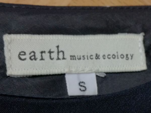 y3376★earth music&ecology★ドット柄ノースリーブミニワンピース★紺系★S_画像2