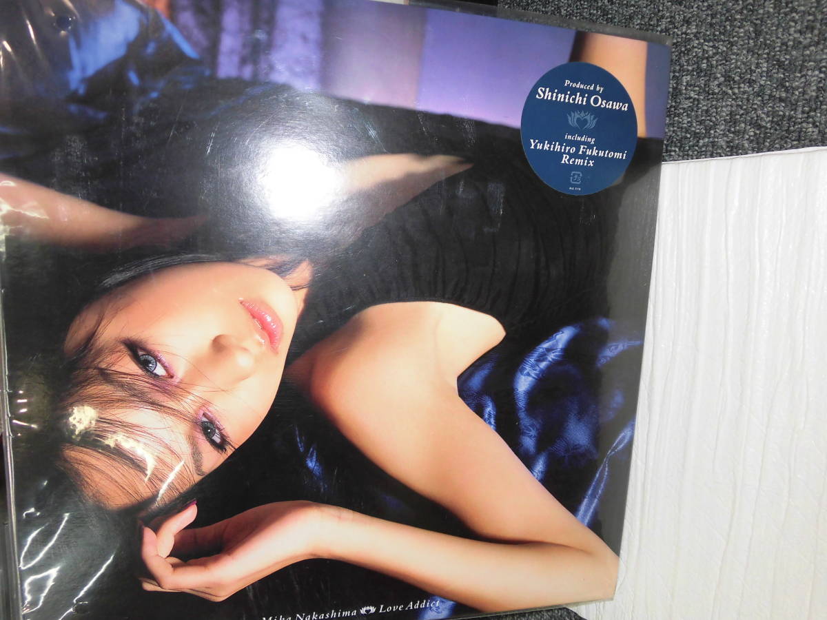 中島美嘉　Love Addict　　初回生産限定盤　　新品　　アナログレコード_画像1