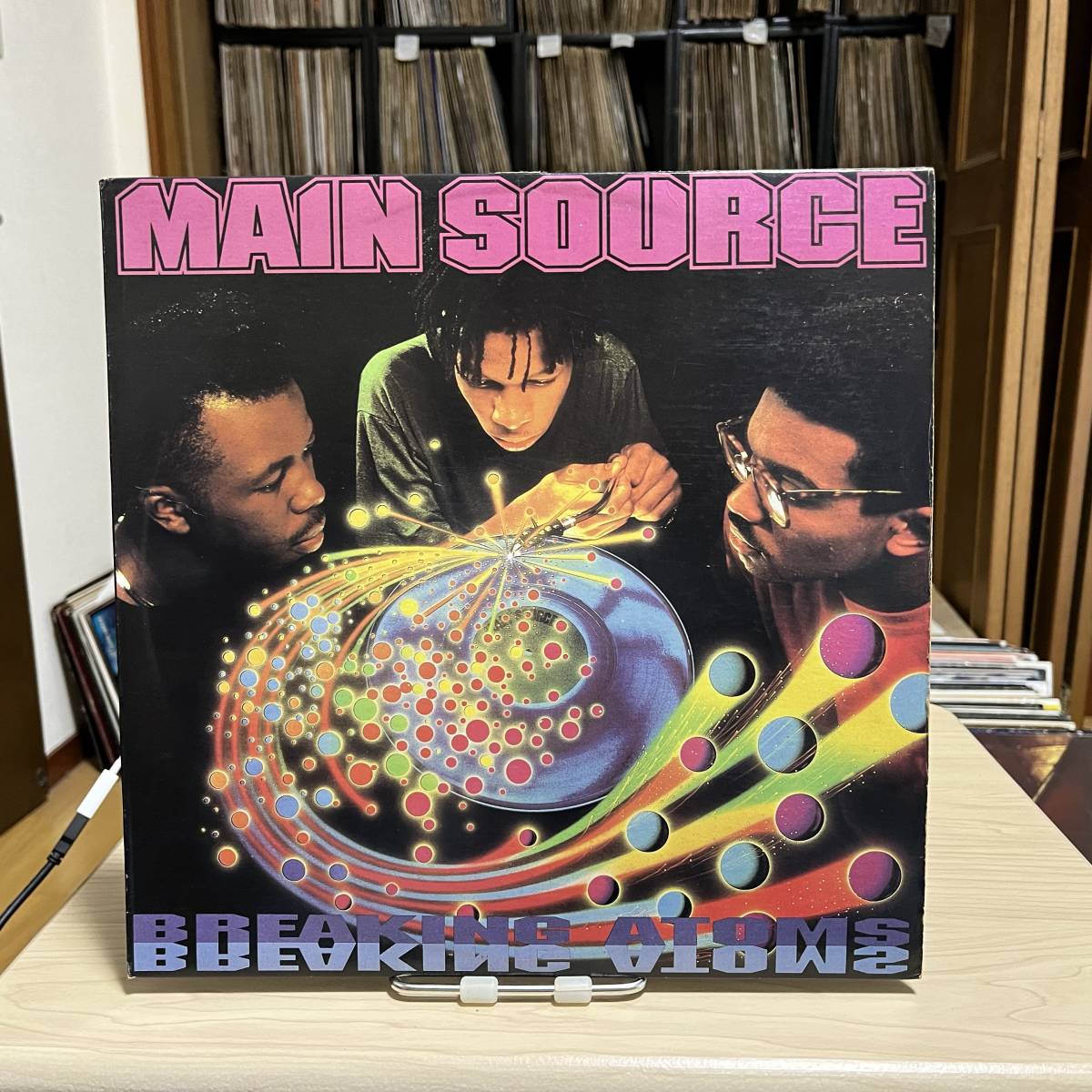 90年後期リリースの海賊・ブート盤【中古】MAIN SOURCE『BREAKING ATOMS』名盤1LP US アルバム アナログレコード ヒップホップ クラシック_画像1