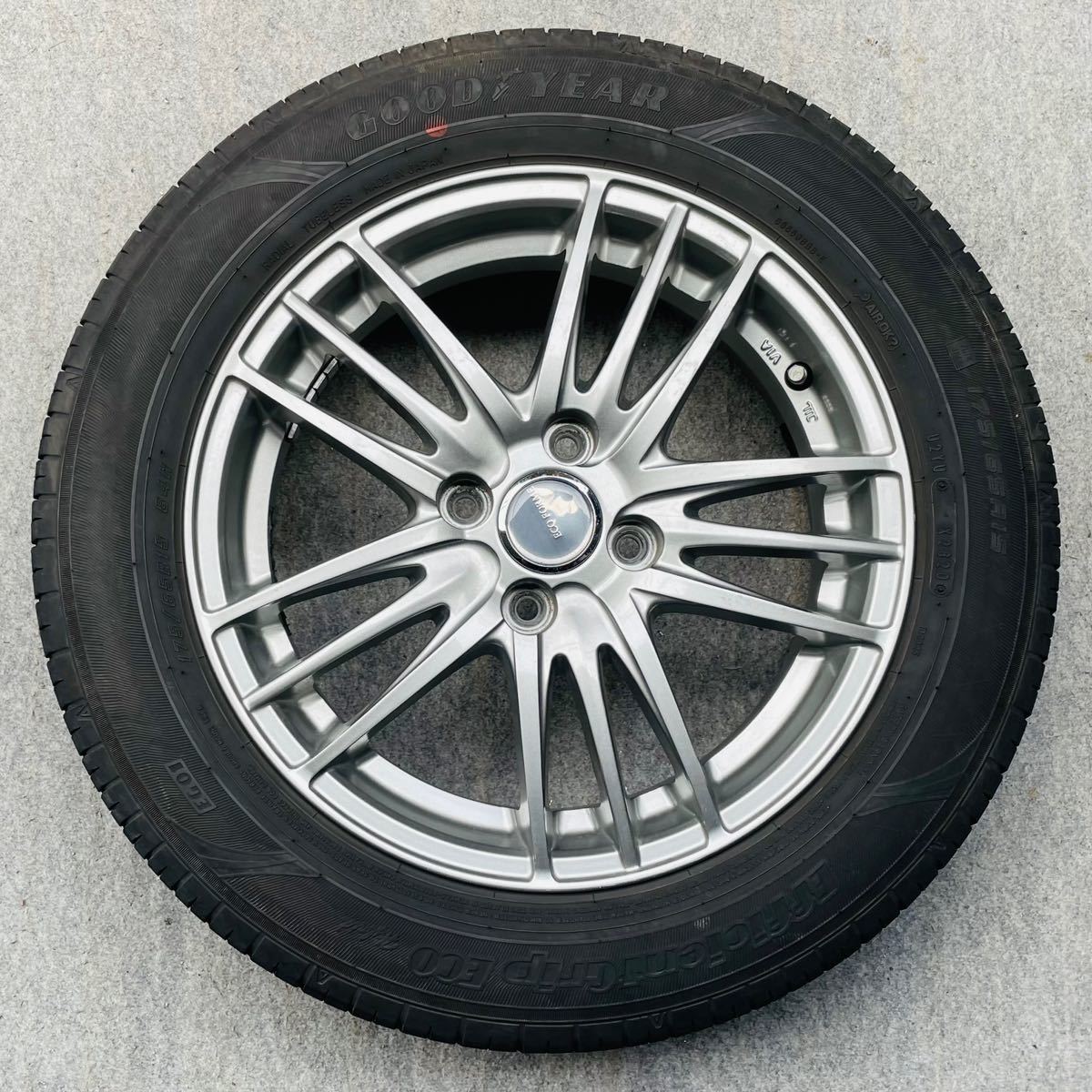 BS ECO FORME CRS/SE-18 15インチ×5.5J +42 100 4穴GOODYEAR 175/65R15 ラジアル4本。アクア フリード ノートヴィッツ スイフト フィットの画像5