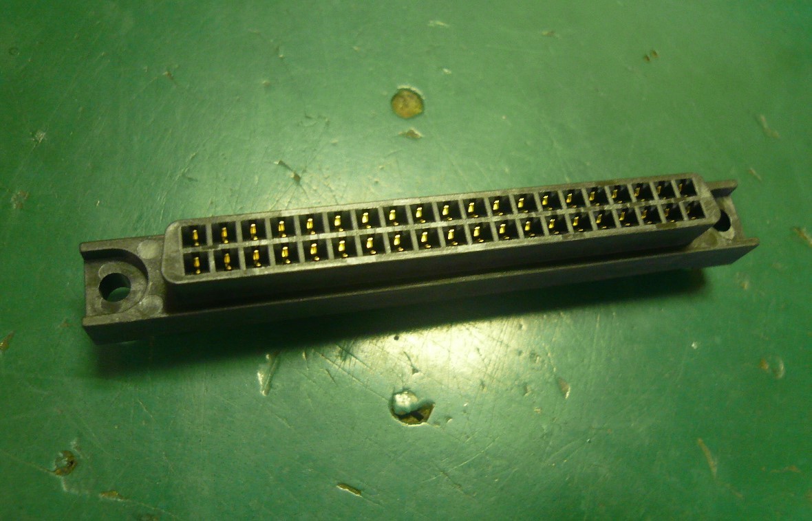 基板接続用ピンヘッダ 40極 2.54mm FCN-364J040-AU 富士通　４０個