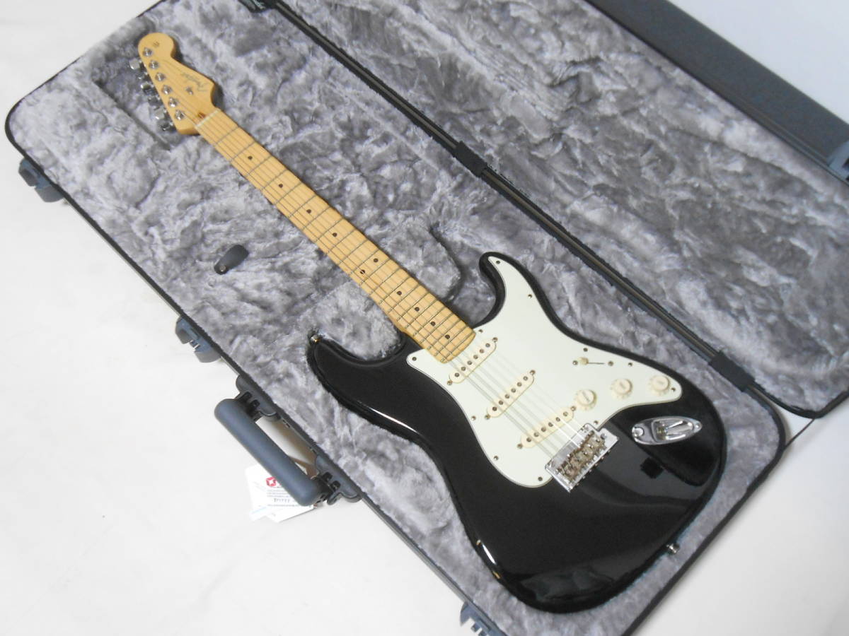 送料無料 2017年製 Fender USA American Professional Stratocasteer アメプロ 純正ハードケース付き 即決特価