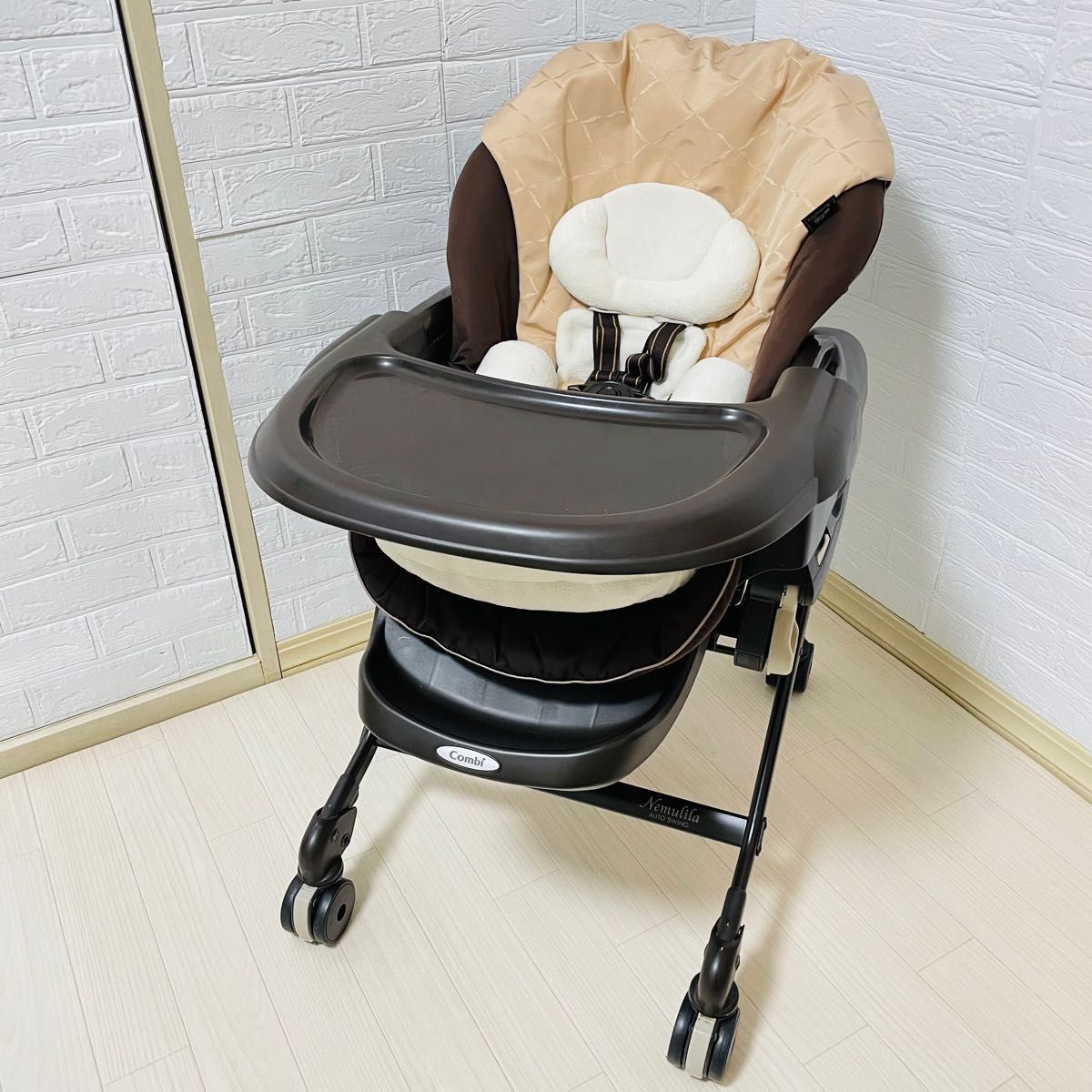 贅沢屋の ベビー バウンサー combi Nemulila auto swing pebtech.com.br