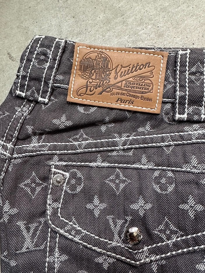 未使用に近い ルイヴィトン LOUIS VUITTON 総柄 モノグラム クロップド