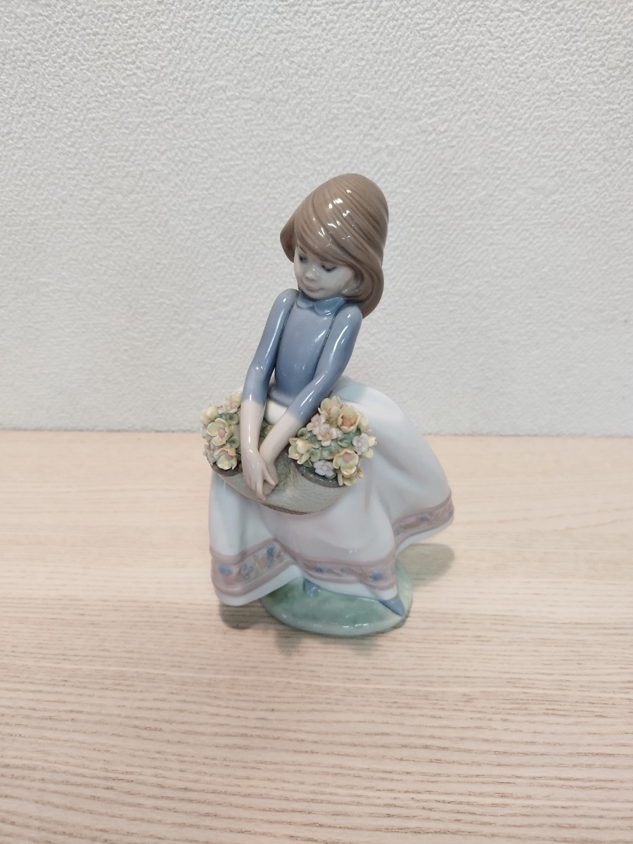 LLADRO リヤドロ 五月の花 5467 フィギュリン 花を持つ少女 全高17.3cm
