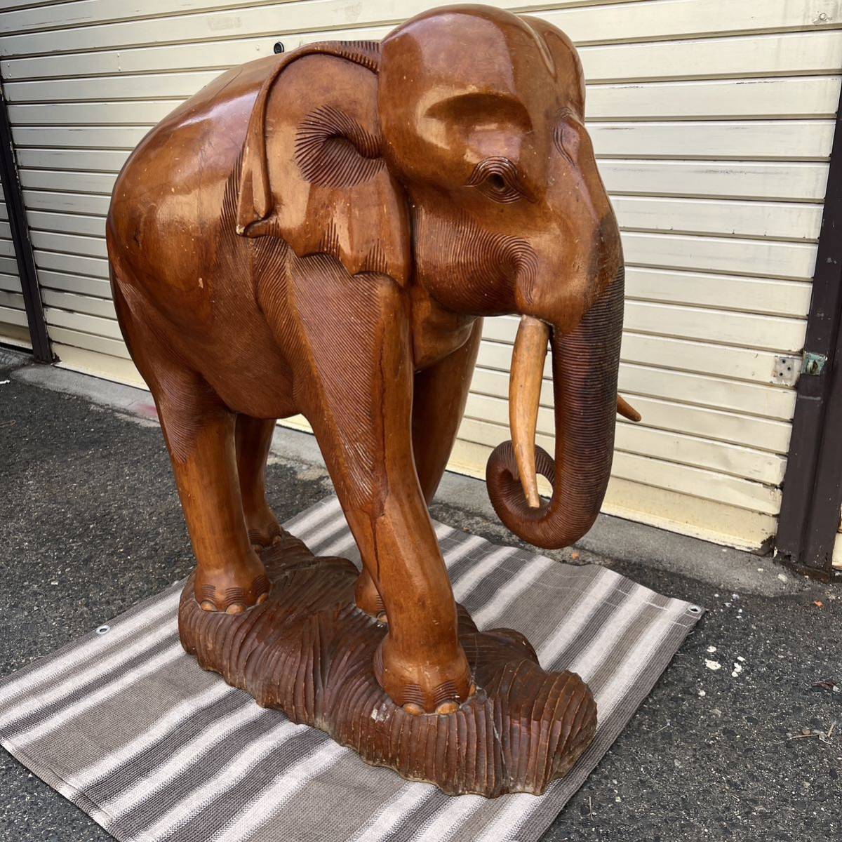 最高の品質の 象　木製　置物　彫刻　木彫　特大サイズ　アジアン雑貨 その他