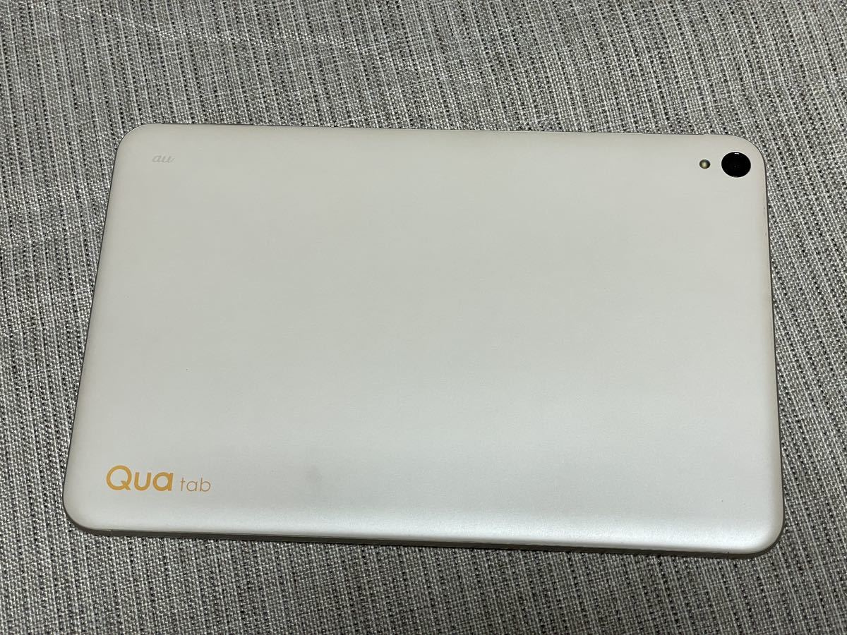 ☆SIMロック解除済み☆au 京セラ Qua Tab QZ10 KYT33 オフホワイト 動作確認済み 判定○ 大画面 高画質 モバイルデータ通信 _画像1