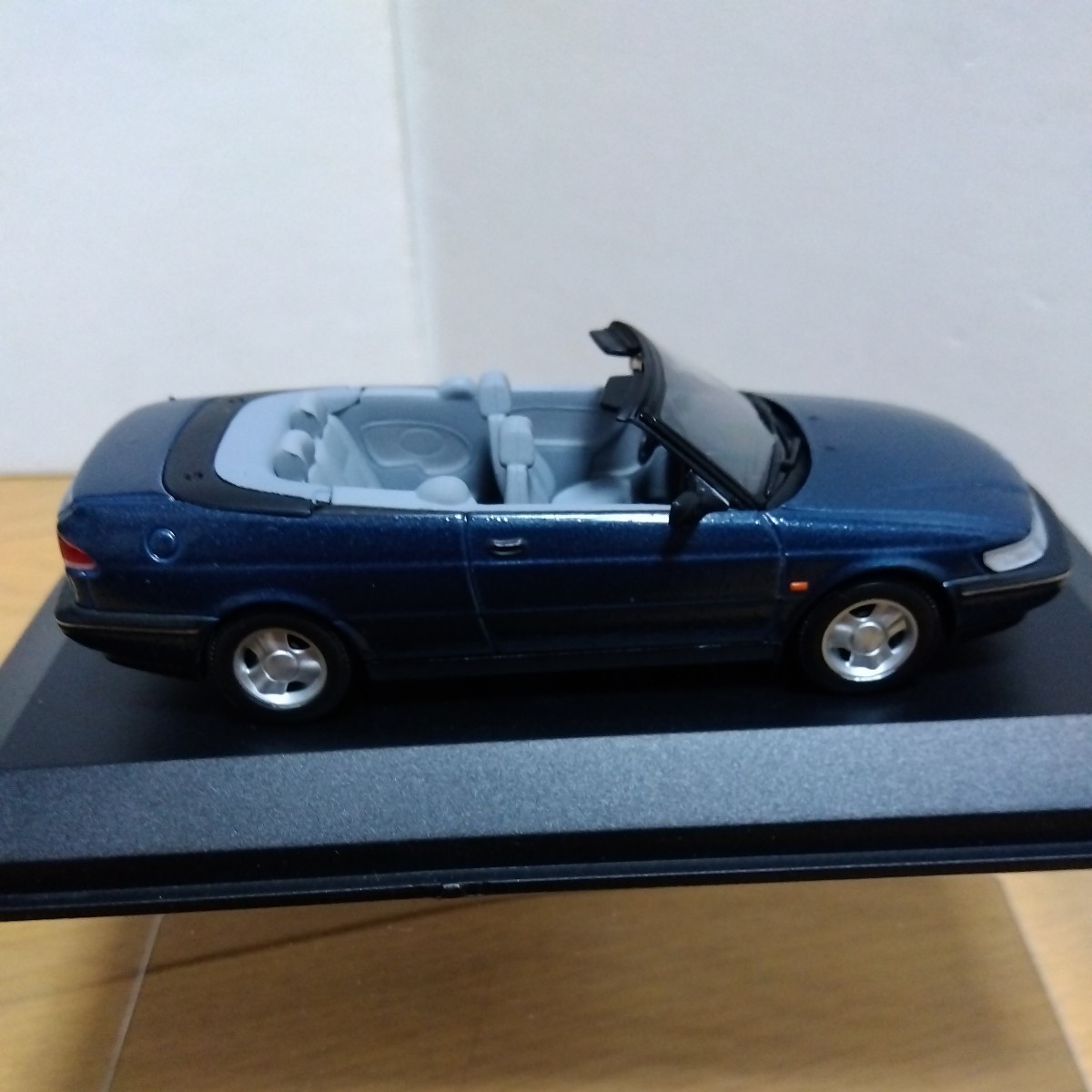 【スーパーセール】 ミニチャンプス【1/43 SAAB 900】1995 Cabriolet カブリオレ 乗用車