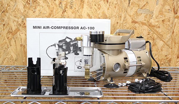 美品 株式会社 トゥマーカープロダクツ MINI AIR COMPRESSOR オイルレスダイアフラム方式 みにまるくん AC-100 ミニエアーコンプレッサー