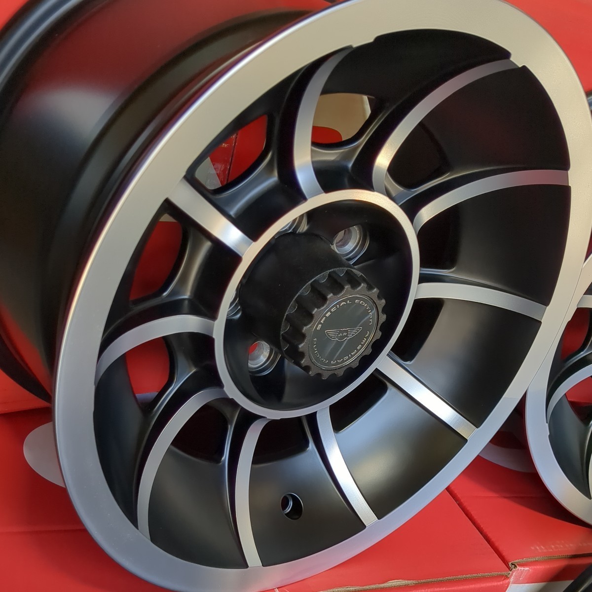 American Racing　VECTOR　15×7　15×8.5　5×4.5　5×114.3　新品4本　ダッジ　チャージャー　チャレンジャー　バラクーダ　マスタング_画像2