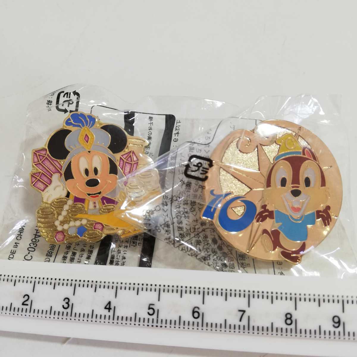 東京ディズニーシー ピンバッジ チップ ミッキー 2点セット 非売品 未使用 [ピンズ グッズ ディズニーシー]_画像5