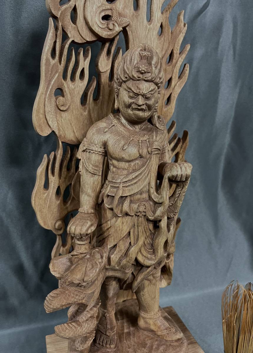 高39cm 井波彫刻 仏教工芸品 楠材製 極上彫 木彫仏像 倶利伽羅不動明王