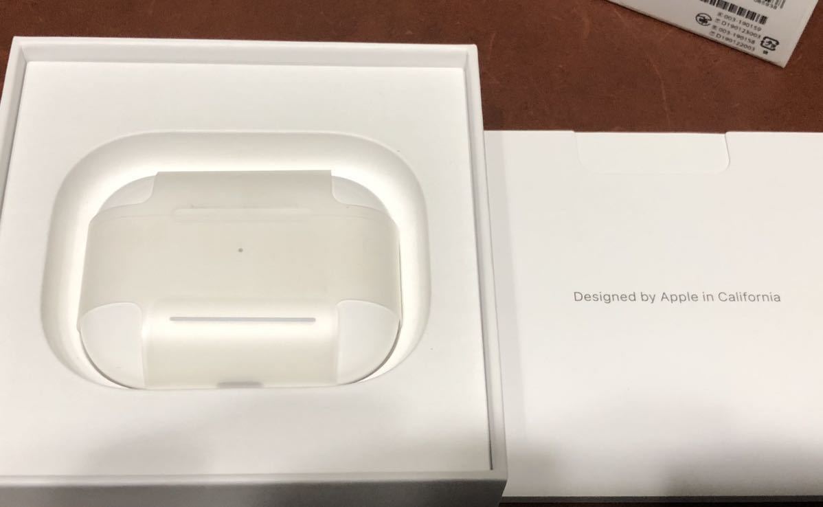 美品　動作確認済み　Apple エアーポッズ プロBluetooth ワイヤレスイヤホン AirPods Pro with Wireless Charging Case 第1世代 MWP22J/A _画像3