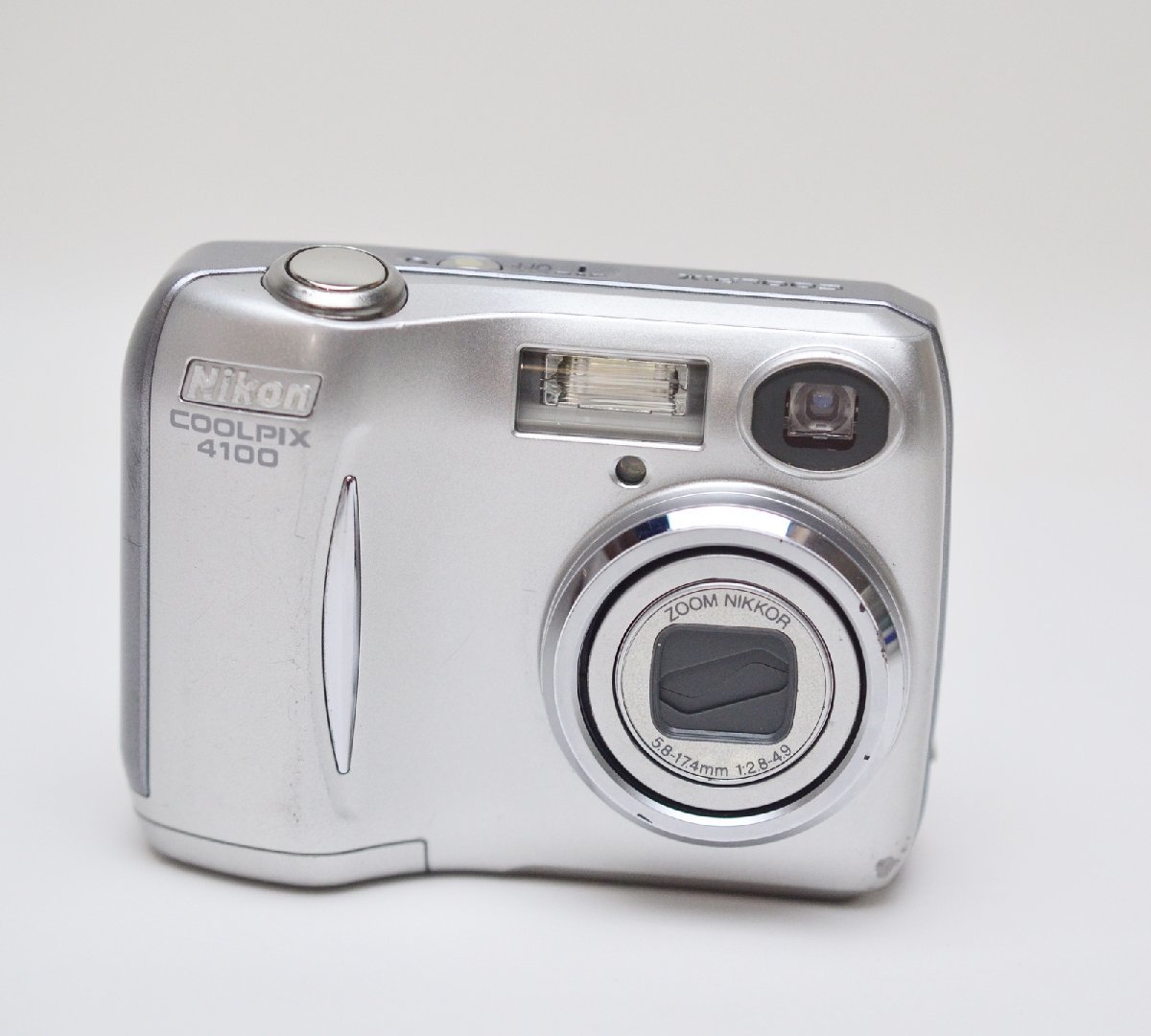 好評受付中 Nikon ニコン COOLPIX 4100 シルバー agapeeurope.org