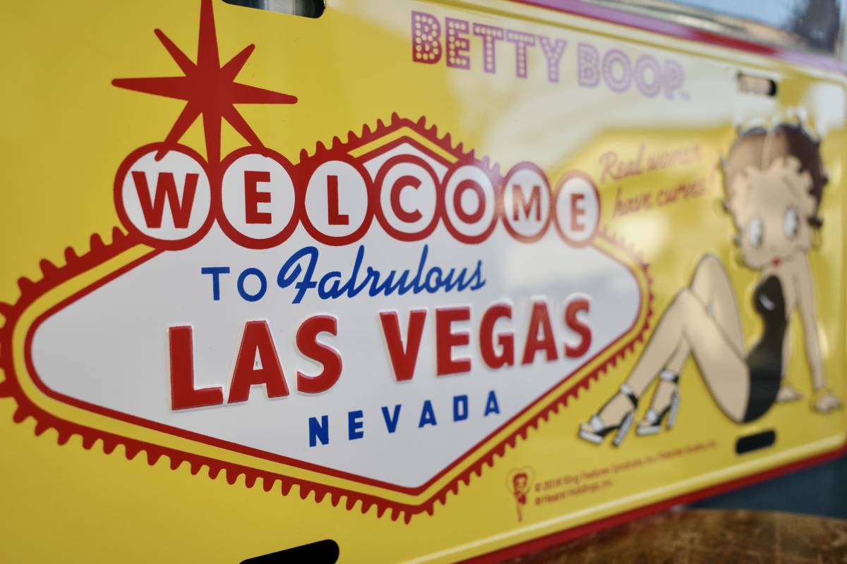  new goods beti Chan BETTY BOOP WELCOME LAS VEGAS number plate metal autograph signboard american interior 