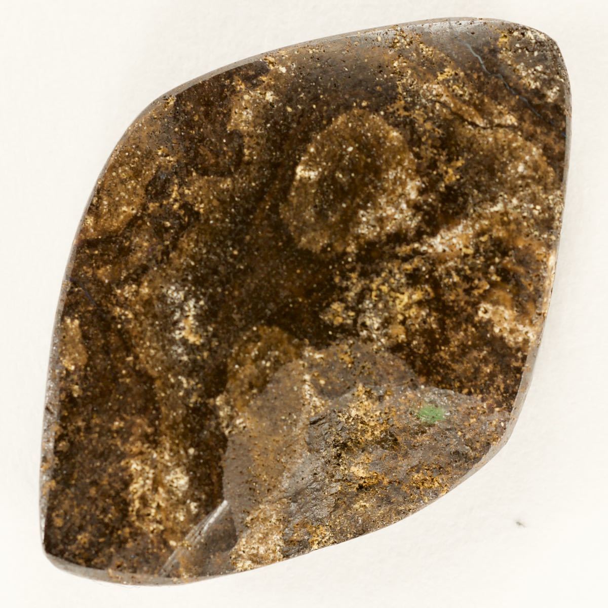 натуральный boruda- опал / разрозненный / вес 19.1ct/ размер длина 18.8.x ширина 22.0.x высота 4.8./ Австралия производство / натуральный опал / натуральный камень 