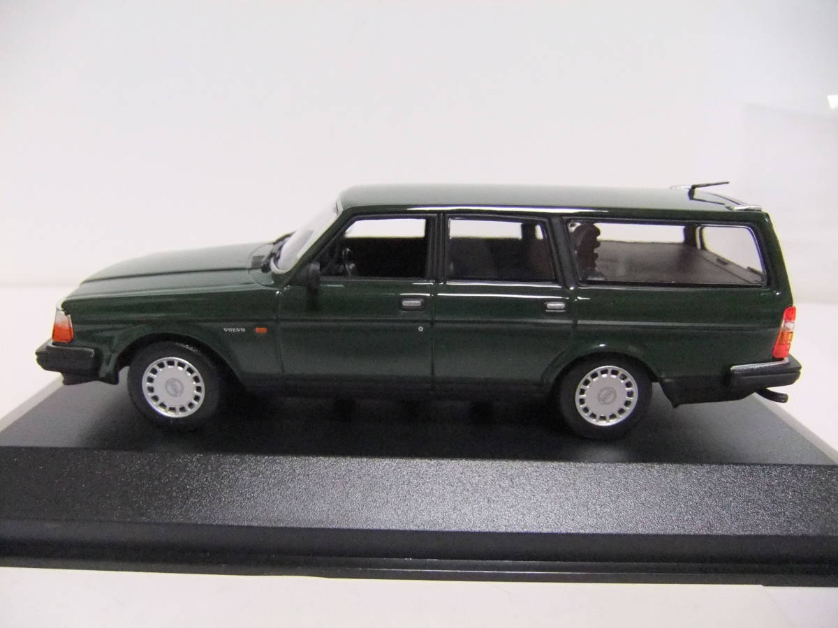 1|43 Volvo 240 GL Break 1986 1:43 миникар 