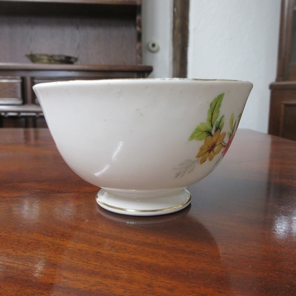  England made Royal Albert mo slow zFINE ENGLISH CHINA 22kt Gold cup and saucer Britain tableware 1850sb
