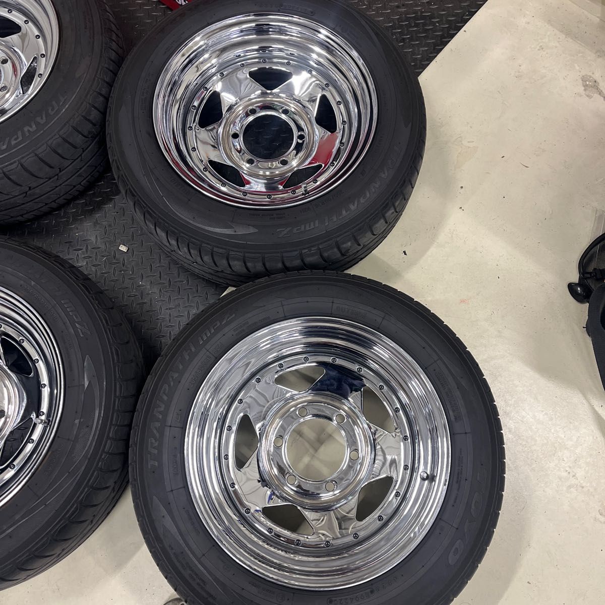 ESB TC01 16インチ 8J +−0 ハイエース クロームメッキ ESB TC01 16インチ 8J +−0 ハイエース クロームメッキ