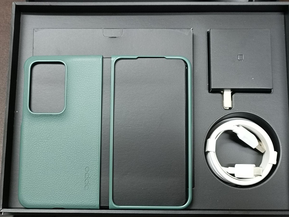 OPPO FIND N2 5G 512GB / 16GB グリーン 中国版 GSM無し 中古 OPPO FIND N2 5G 512GB / 16GB グリーン 中国版 GSM無し 中古