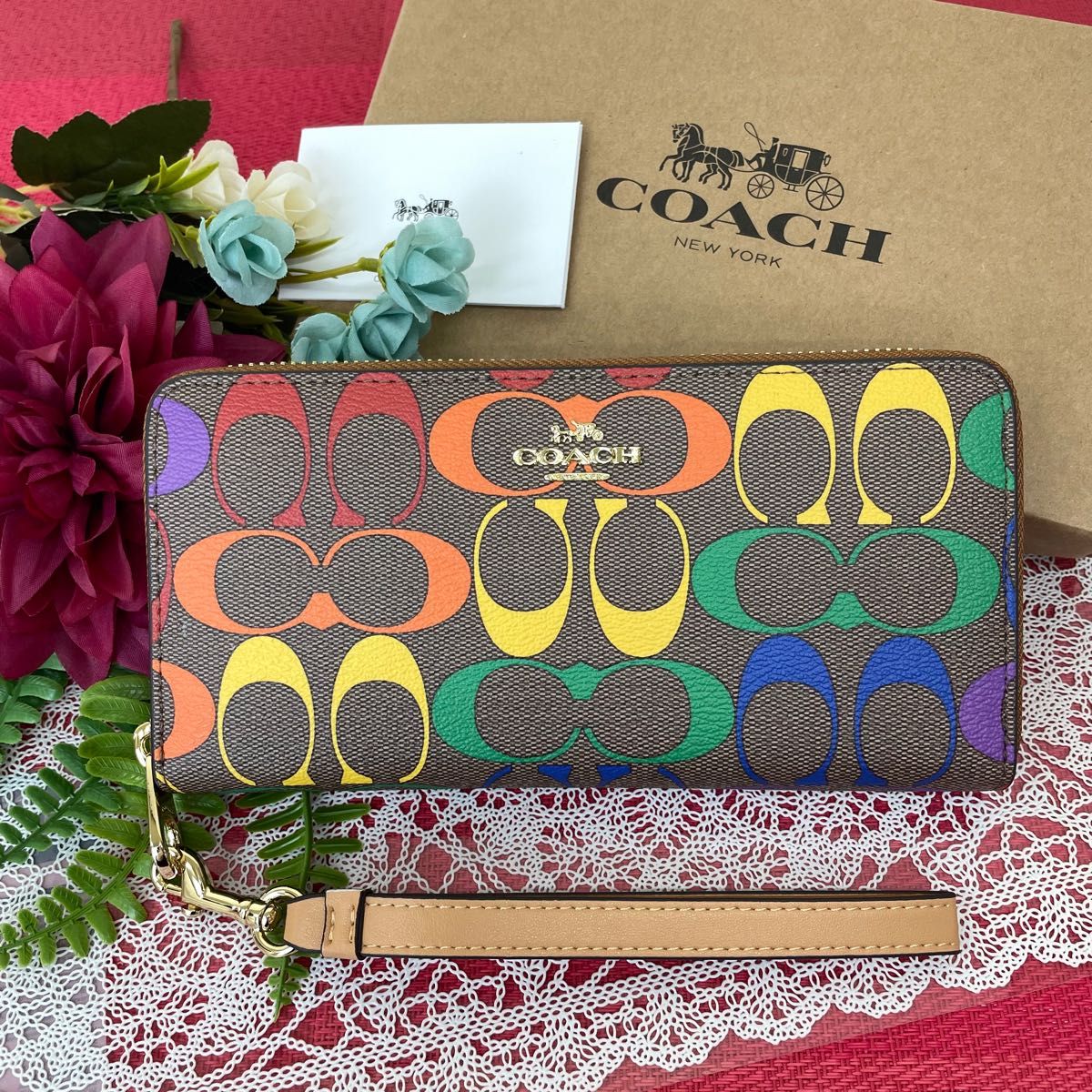 新発売】 COACH 長財布 レインボー シグネチャー ストラップ - 小物