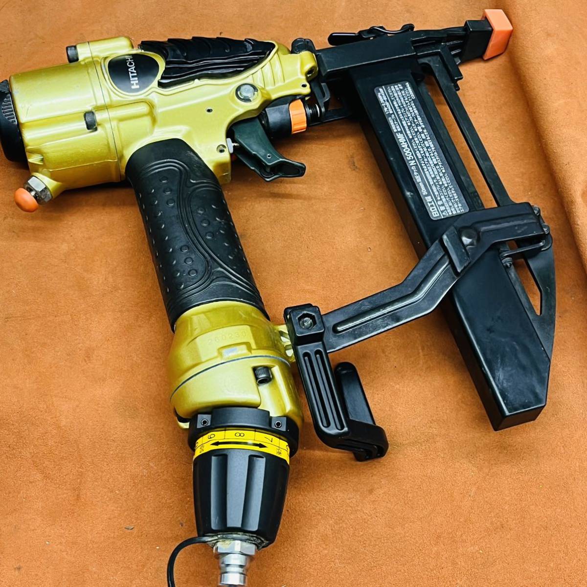 日立工機 美品 HITACHI 高圧洗浄機FAW-80部品取り HITACHI 日立工機 高圧 4mm幅 N5004HMF 高圧フロア用タッカ 50mm 動作良好!