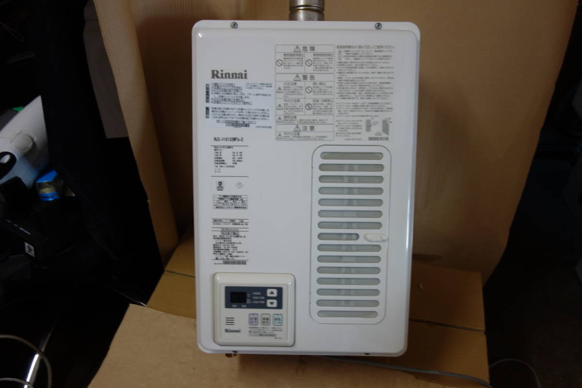 A39 リンナイ Rinnai 都市ガス用給湯器 RUX-V1615SWFA-E 2018年製　屋内壁掛型_画像1