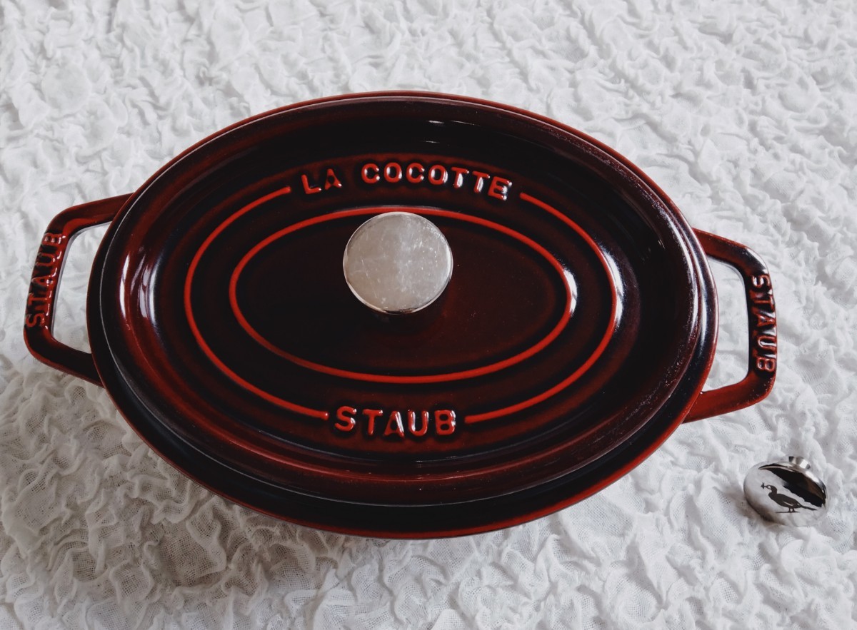 staub*ストウブ*グレナディンレッド*ココット オーバル 23cm*両手鍋