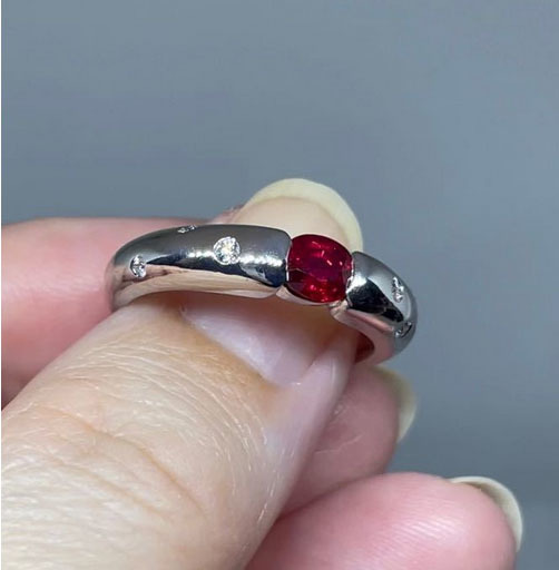 ピジョンブラッド ルビー 0.64ct プラチナリング 中央宝石研究所鑑別書