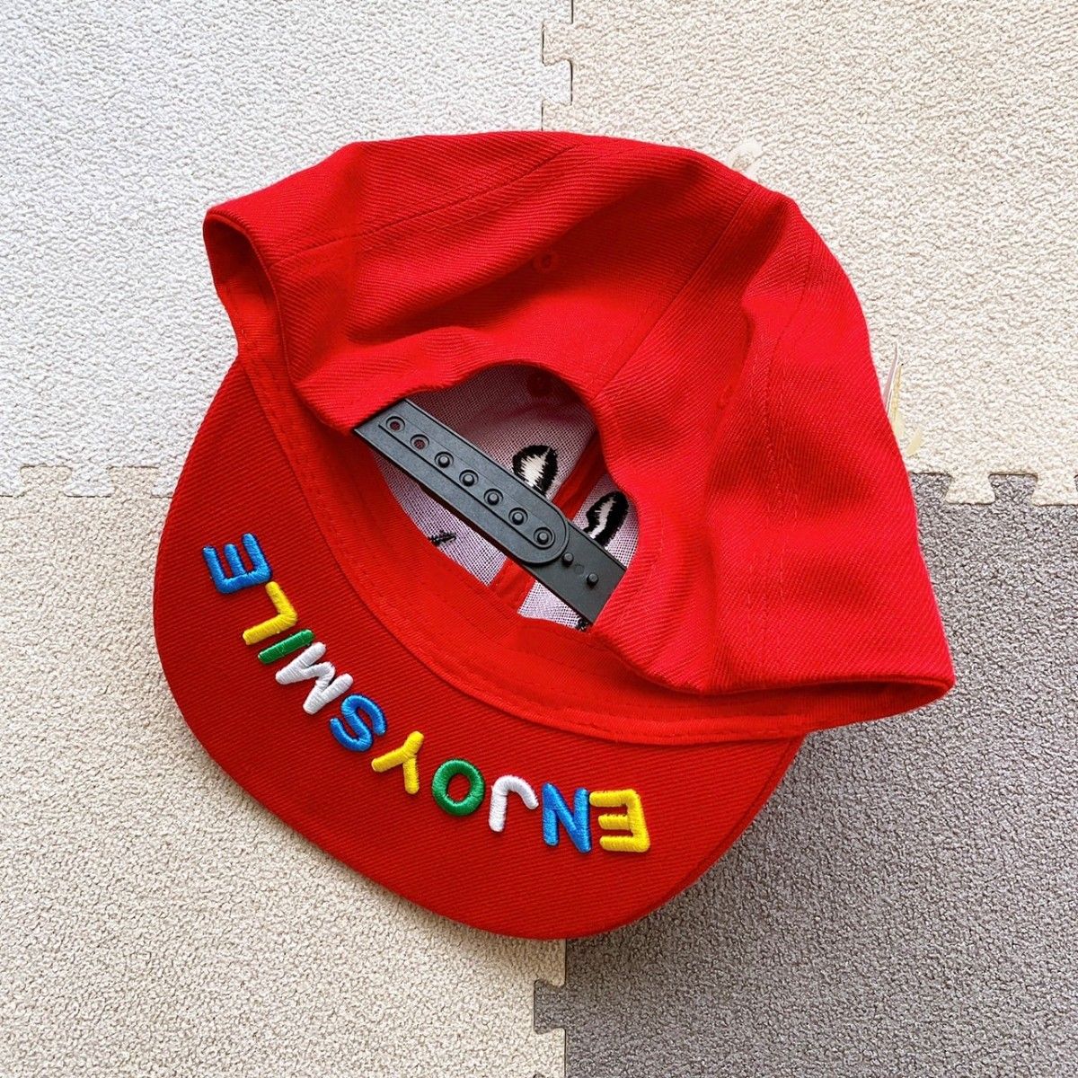 キャップ スマイルマーク 新品 帽子 赤色 刺繍 ロゴ 子供 レディース スマイリー カラフル 可愛い 美品 調整可能