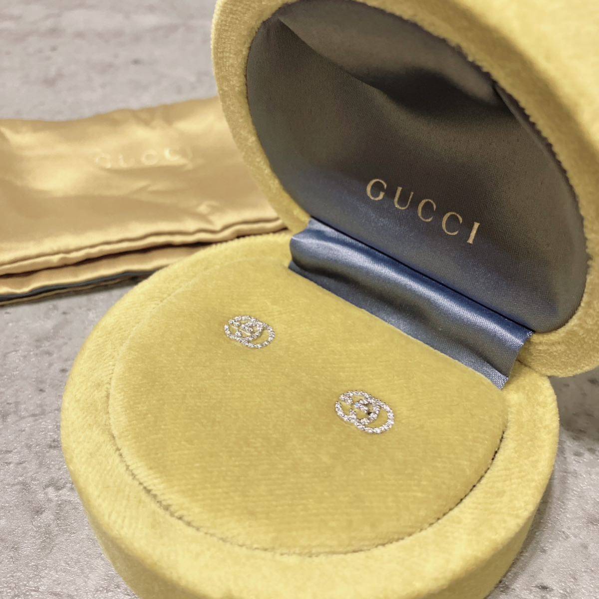 GUCCI グッチ 18金 K18WG ダイヤ ピアス 107854 ホワイトゴールド 両耳
