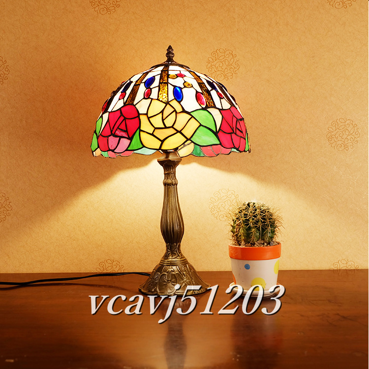 ◆芸術品◆美品◆テーブルスタンド ステンドランプ ステンドグラス バラ花柄 レトロな雰囲気 ティファニー技法 室内装飾 照明 ランプ