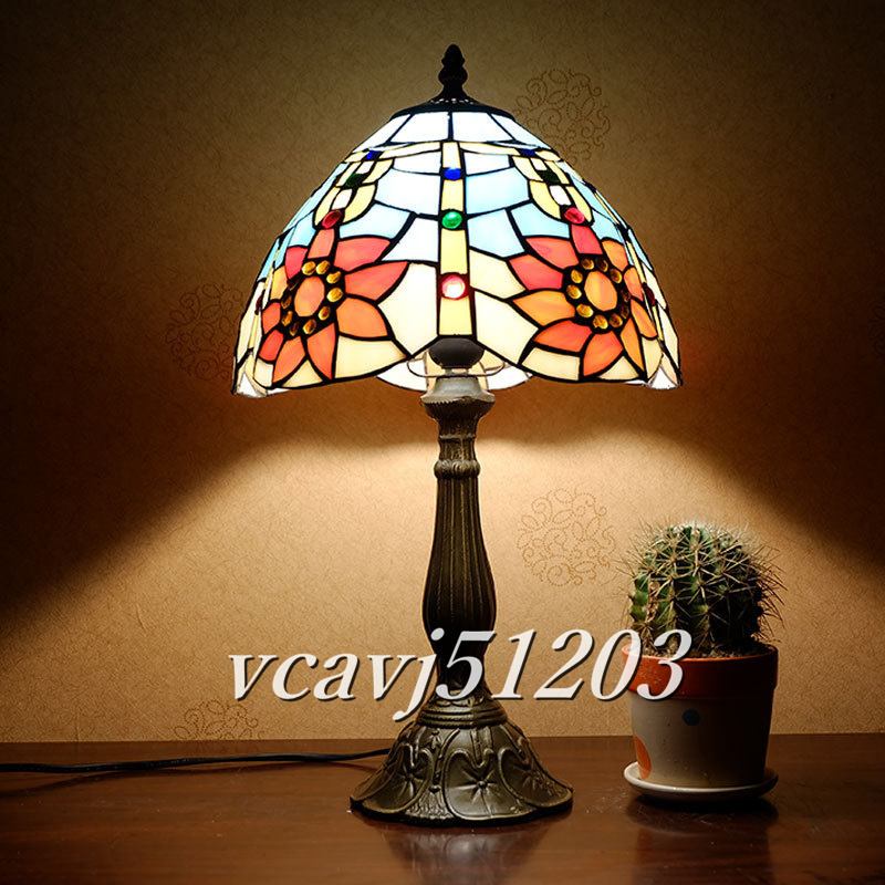 ◆新品◆芸術品◆ステンドランプ ステンドグラス テーブルスタンド 花柄 レトロな雰囲気ティファニー ランプ 照明 室内装飾_画像3