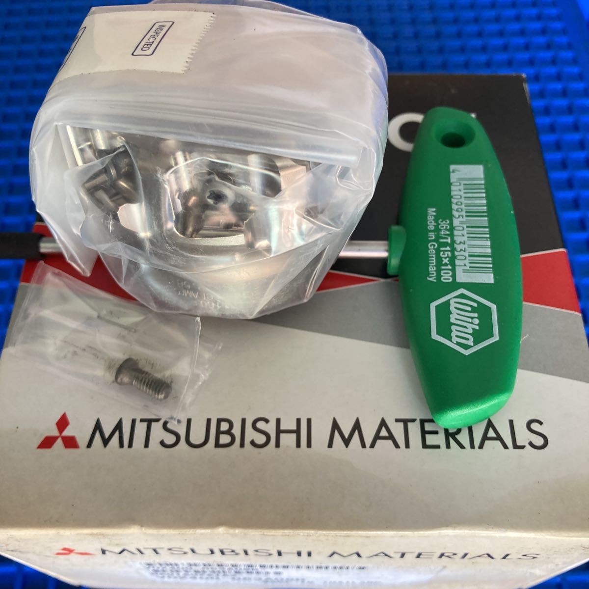 65%OFF【送料無料】 F-36 三菱マテリアル φ63フェースミル縦置き VOX400-063A08B 新品 正面フライス端面カッタ90°転削 フライス盤 65%OFF【送料無料】 F-36 三菱マテリアル φ63フェースミル縦置き VOX400-063A08B 新品 正面フライス端面カッタ90°転削 フライス盤
