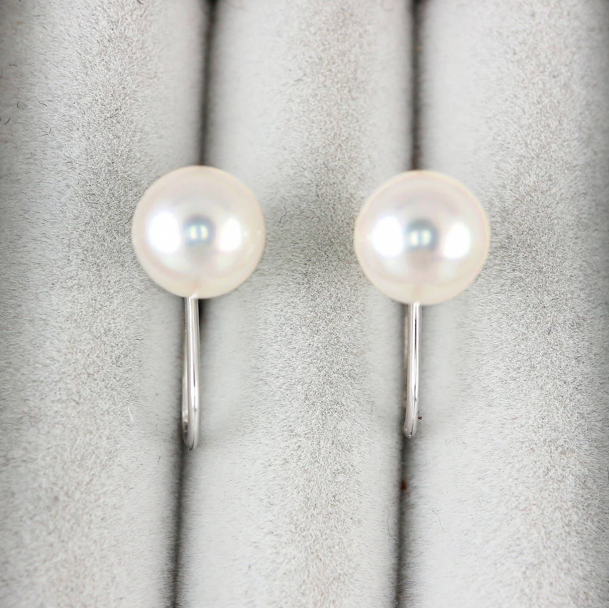 ＜MIKIMOTO＞　K18(WG)　パール　イヤリング　7.3mm　【CGY6095】_画像1