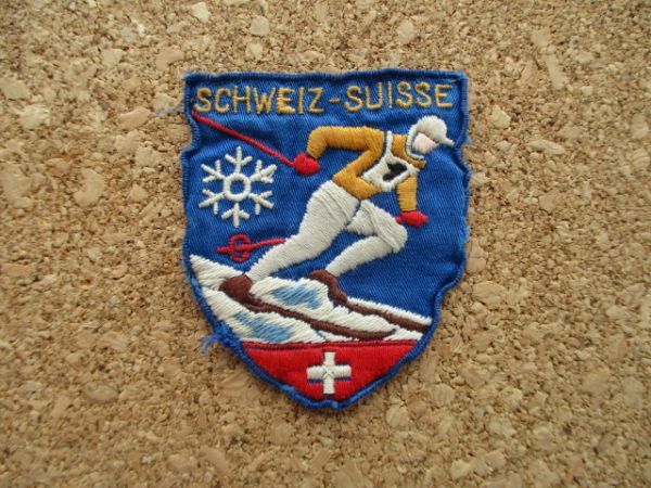 70s スイス SCHWEIZ-SUISSE スキーヤー刺繍ワッペン中古/PATCH国旗ビンテージVINTAGEルプス国旗SWISS雪山パッチ旅行スーベニアSKIスキー D9_画像1