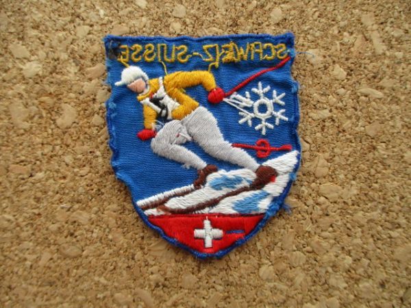 70s スイス SCHWEIZ-SUISSE スキーヤー刺繍ワッペン中古/PATCH国旗ビンテージVINTAGEルプス国旗SWISS雪山パッチ旅行スーベニアSKIスキー D9_画像5