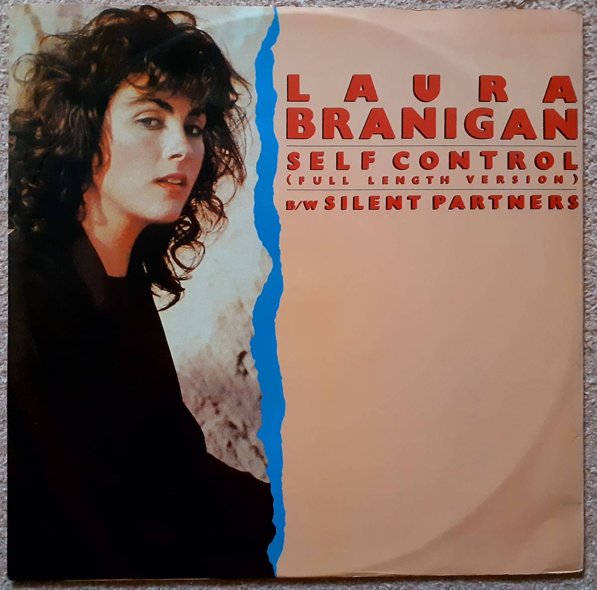 Laura Branigan　ローラ・ブラニガン　Self Control (Full Length Version)　UK盤 12” シングル レコード_画像2