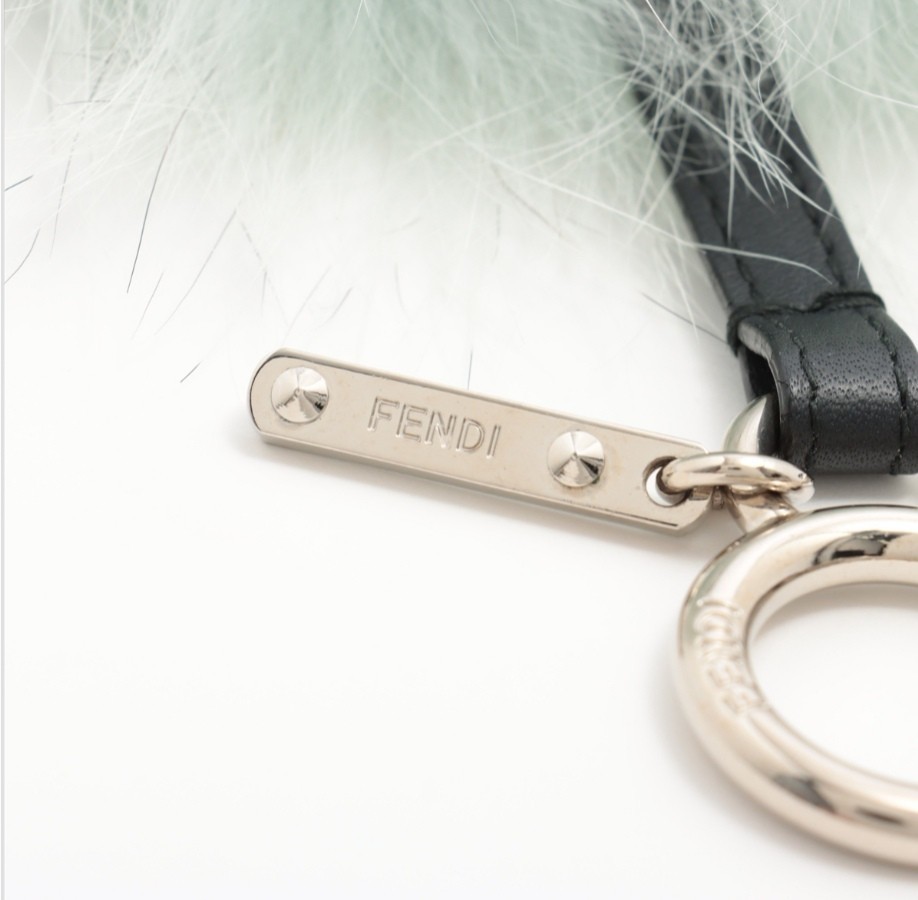 最大の割引 FENDI フェンディ バグズモンスター チャーム キーホルダー