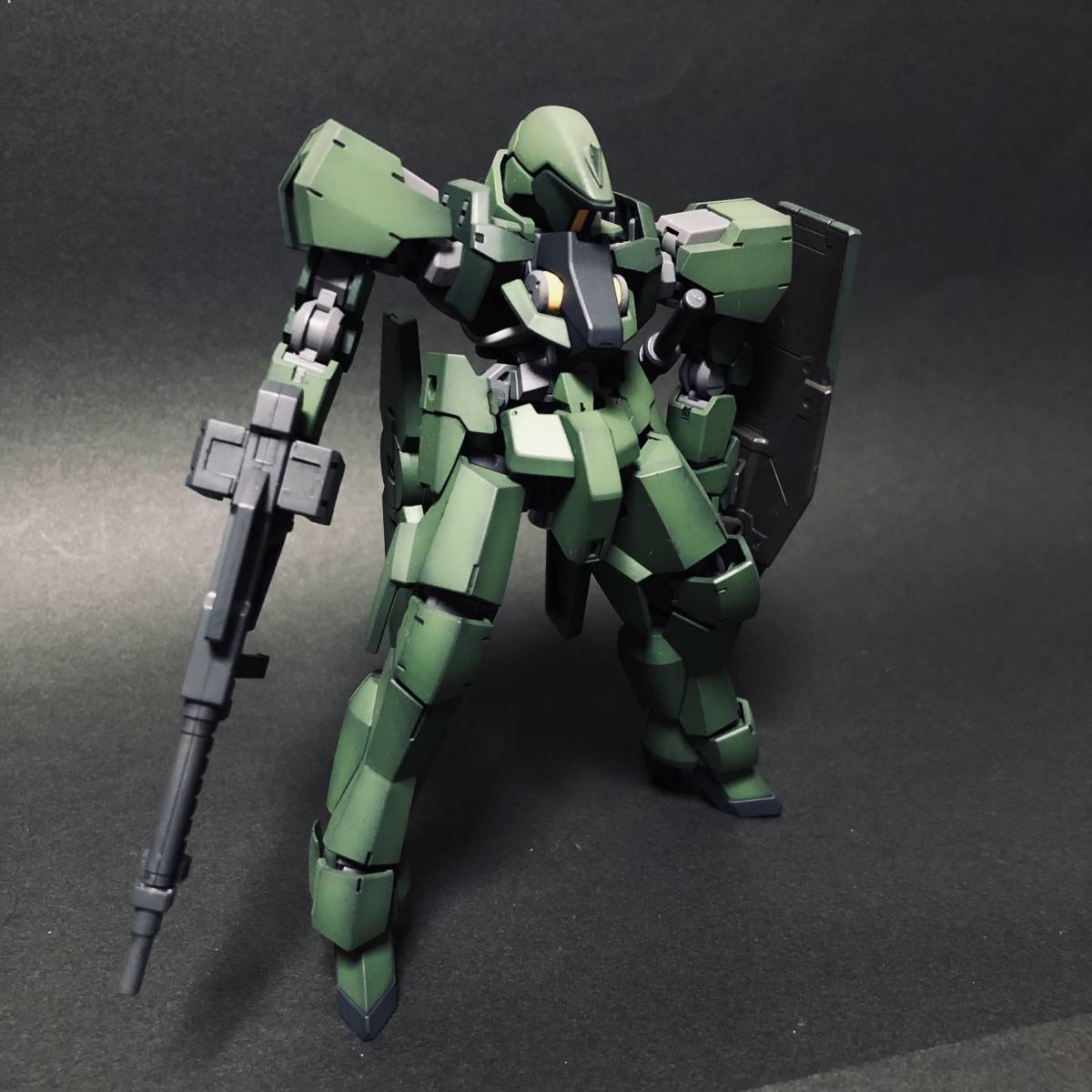 ヤフオク! - HG グレイズ 全塗装 完成品 ガンプラ ガンダム